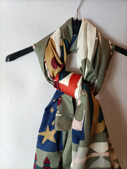 PARFOIS. Pañuelo verde estampado