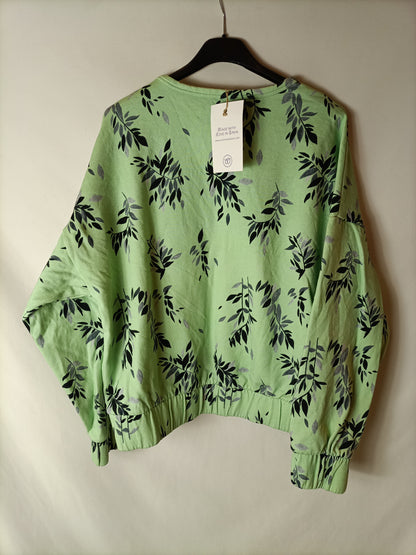 LA CASITA DE WENDY. Sudadera verde hojas