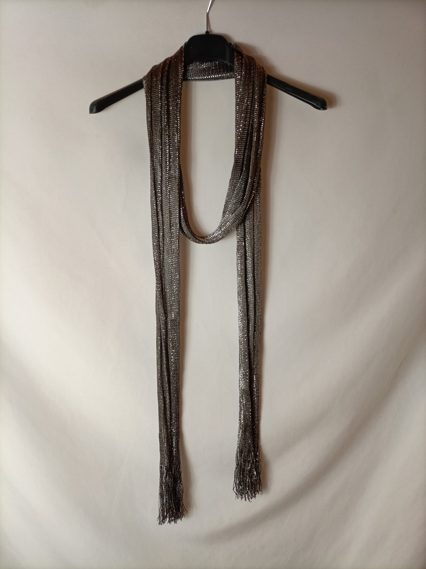 OTRAS. fular fino plateado