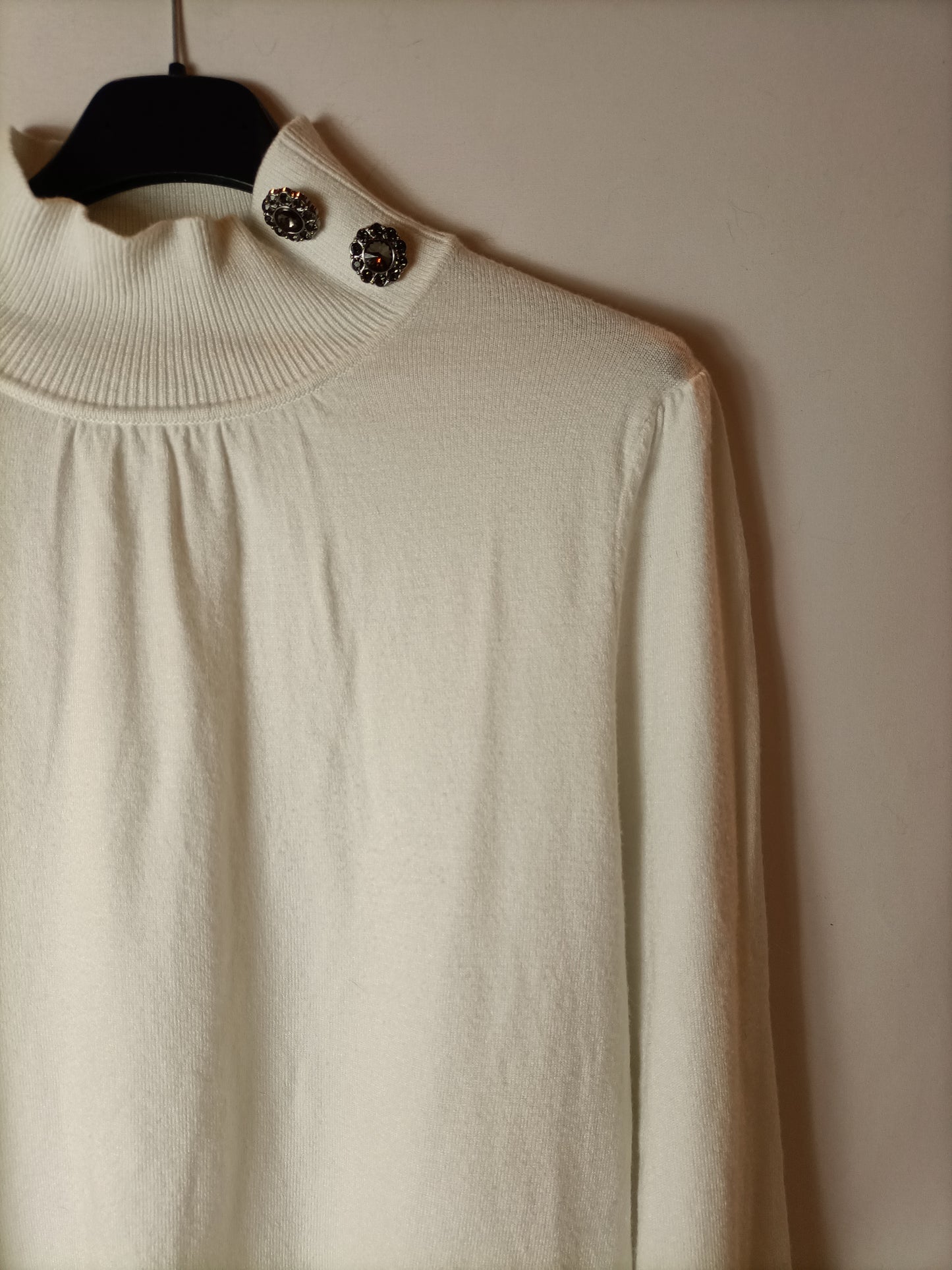 SFERA. Jersey blanco botones T.s