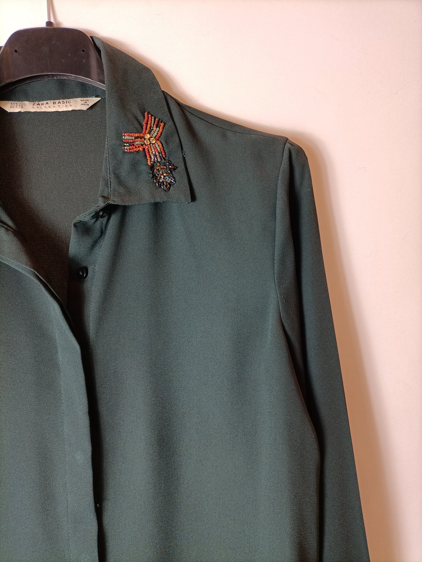 ZARA. Green beaded blouse T.xs (tara)