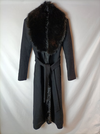 MANGO. Long black coat. TS