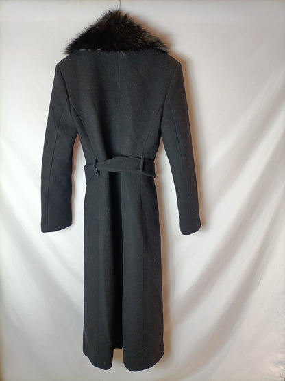 MANGO. Long black coat. TS