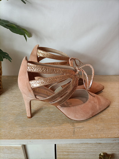 JHESU. Tacones doble textura . T 38