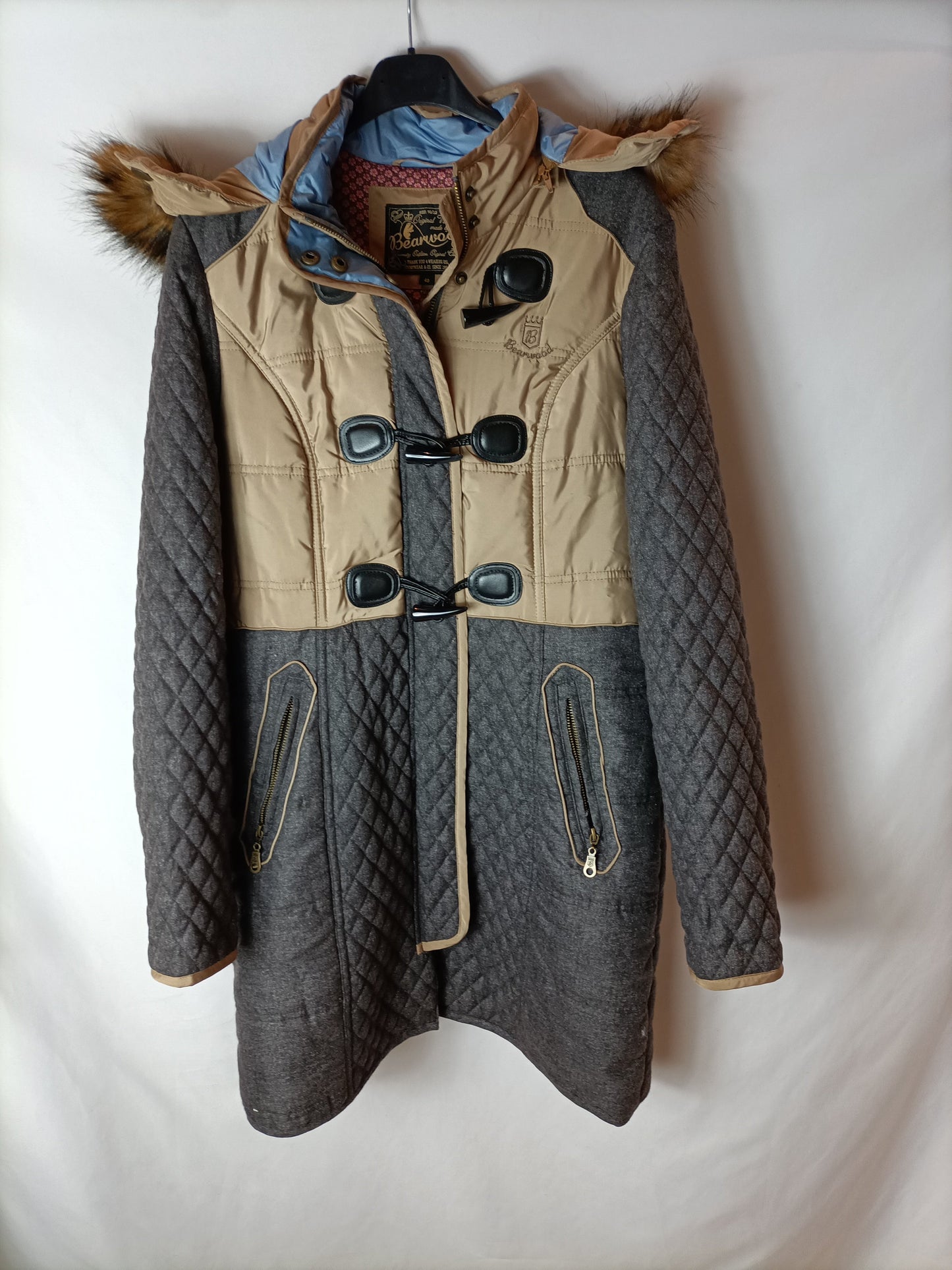 BEARWOOD. Double-textured coat. Size 40