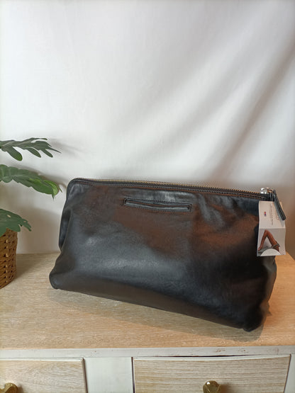 DKNY. Leather handbag