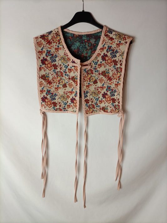 OTHERS. Short floral vest YOUR