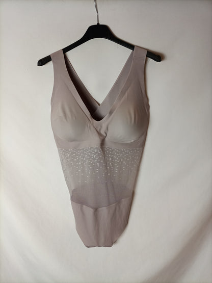 SLOGGI. Beige plumeti Tl bodysuit