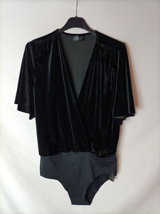 ZARA. Black velvet bodysuit TM
