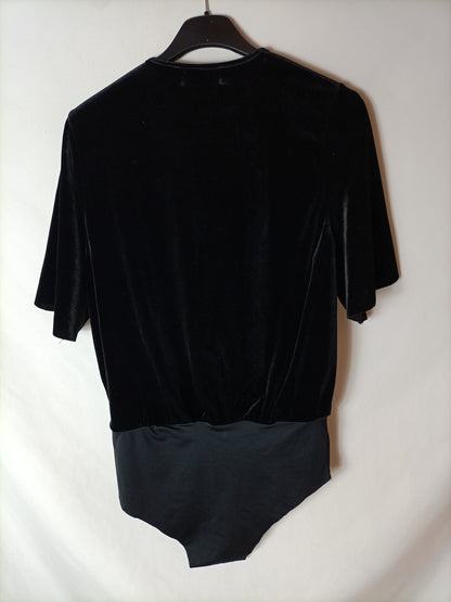 ZARA. Body negro terciopelo T.m