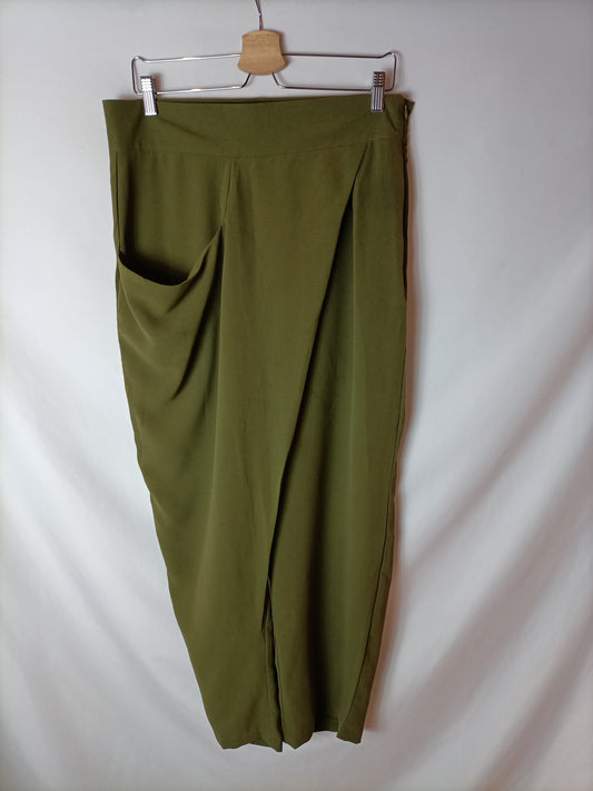 SHEIN. Green flowy pants S.xl