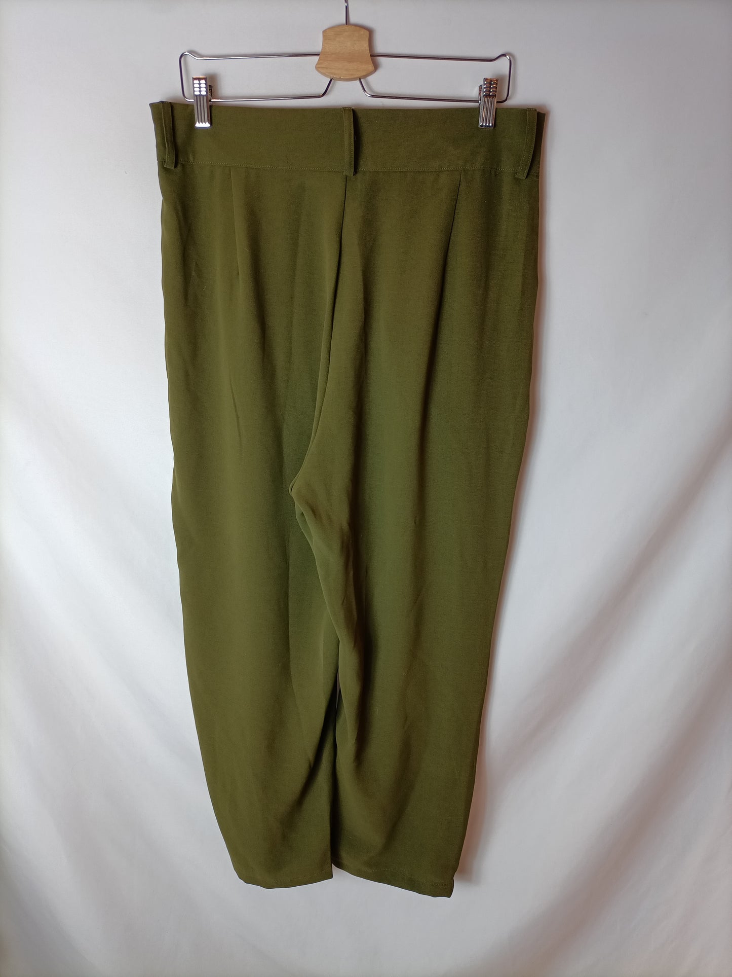 SHEIN. Pantalón fluido verdes T.xl