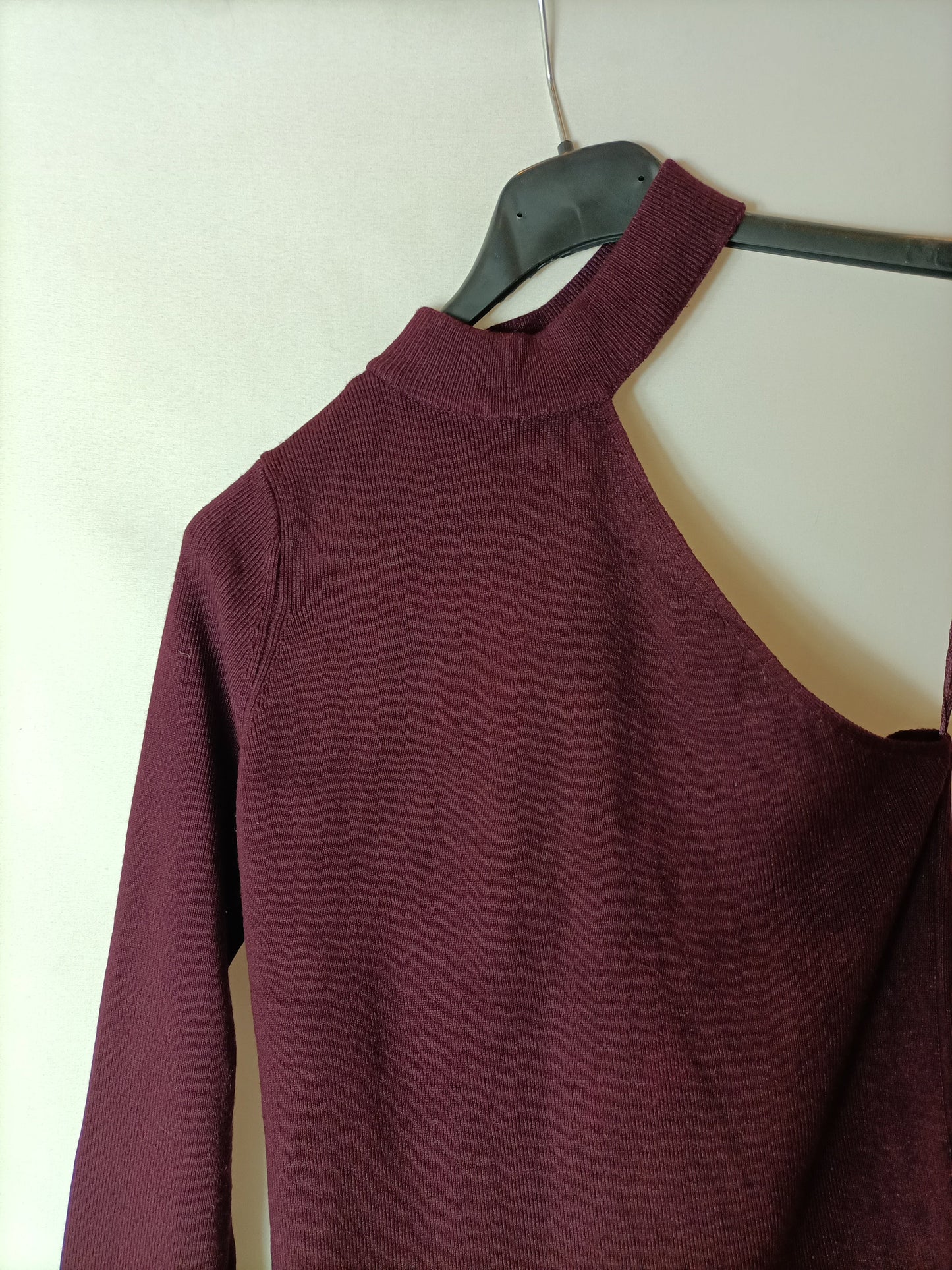 MANGO. Jersey fino entallado asimétrico. T XS