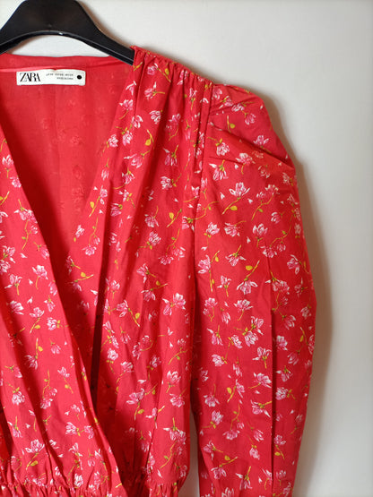 ZARA, Red printed blouse with belt. Size XS