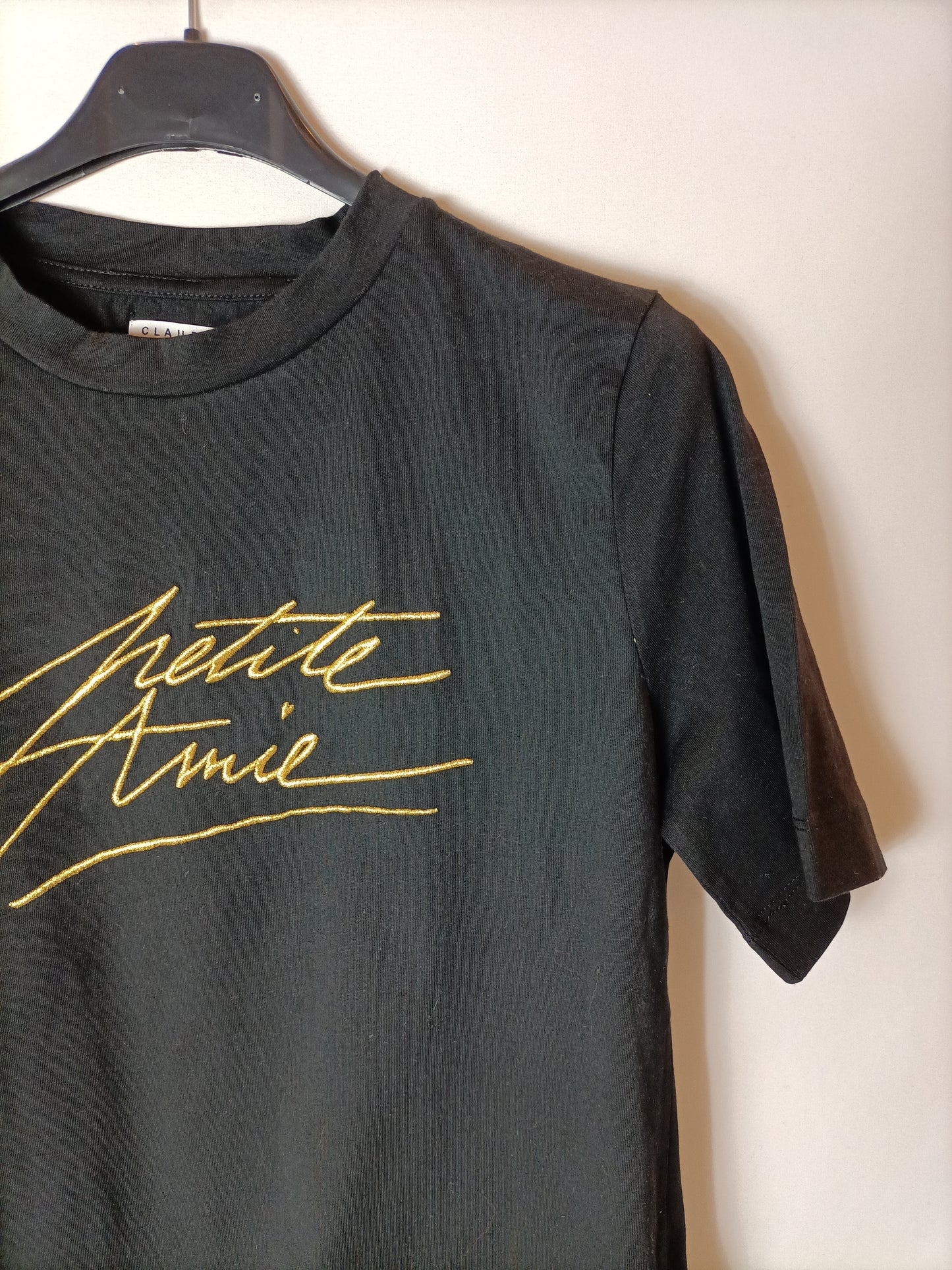 CLAUDIE PIERLOT. Black embroidered t-shirt T.1(s)