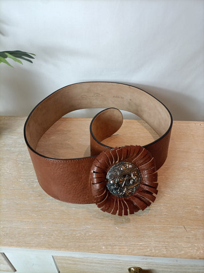 OSCAR DE LA RENTA. Brown leather belt TM