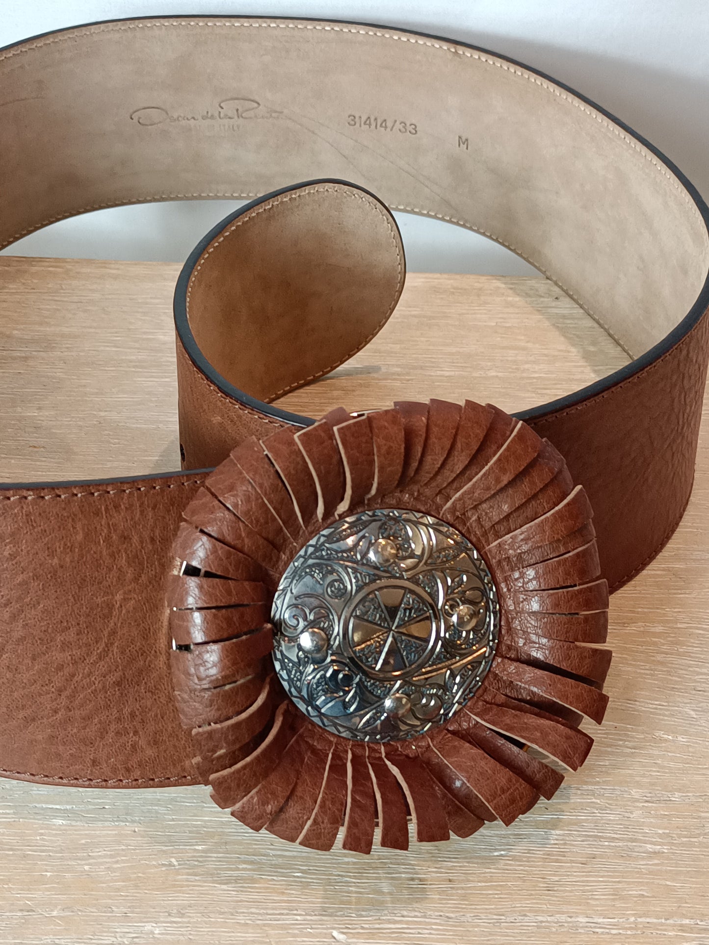 OSCAR DE LA RENTA. Brown leather belt TM