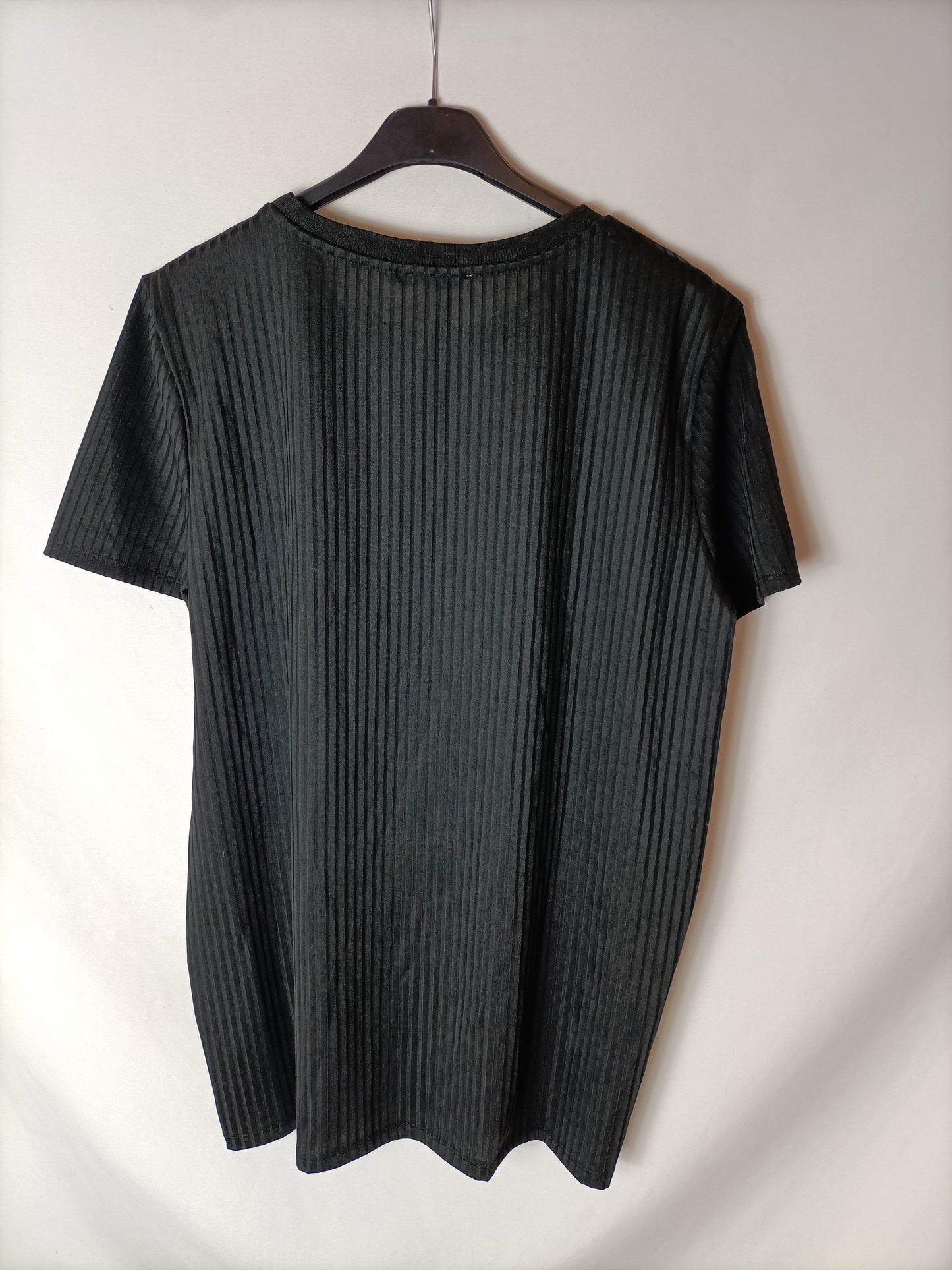 ZARA. Camiseta negra rayas semitransparentes. T XL