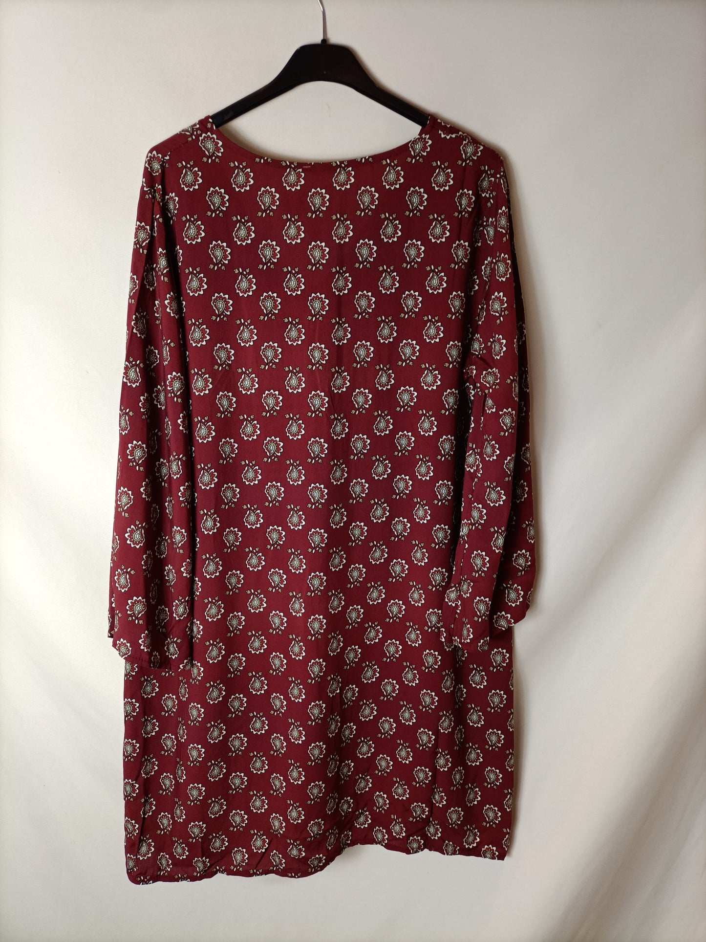 LETIZ. Vestido burdeos estampado. T U (m/l)