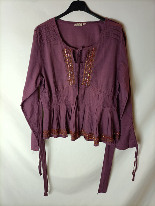 HHG. Blusa morada abalorios. T L