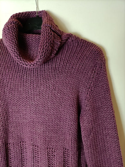 URBAN CONCEPT. Purple turtleneck sweater. Medium/Large