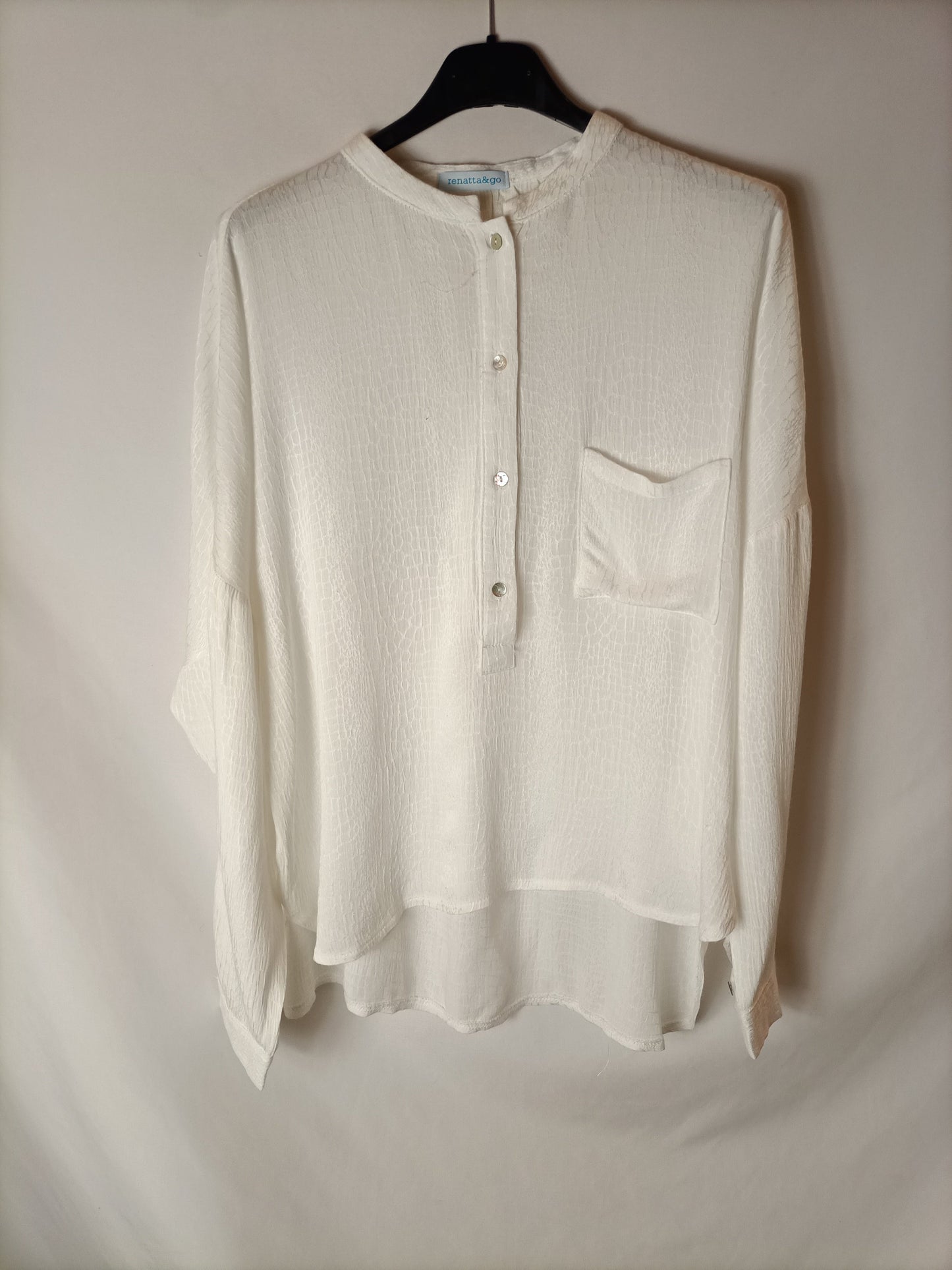RENATTA&GO. Blusa blanca tejido animal print. T S