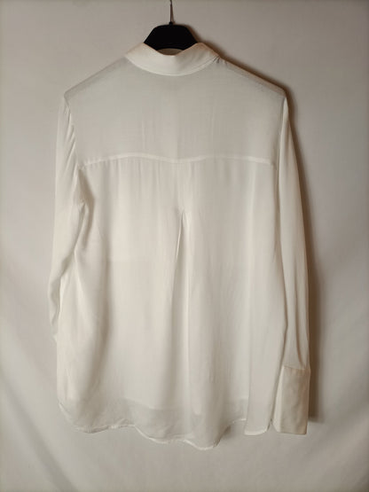 MANGO. Blusa blanca detalle botones. T XS
