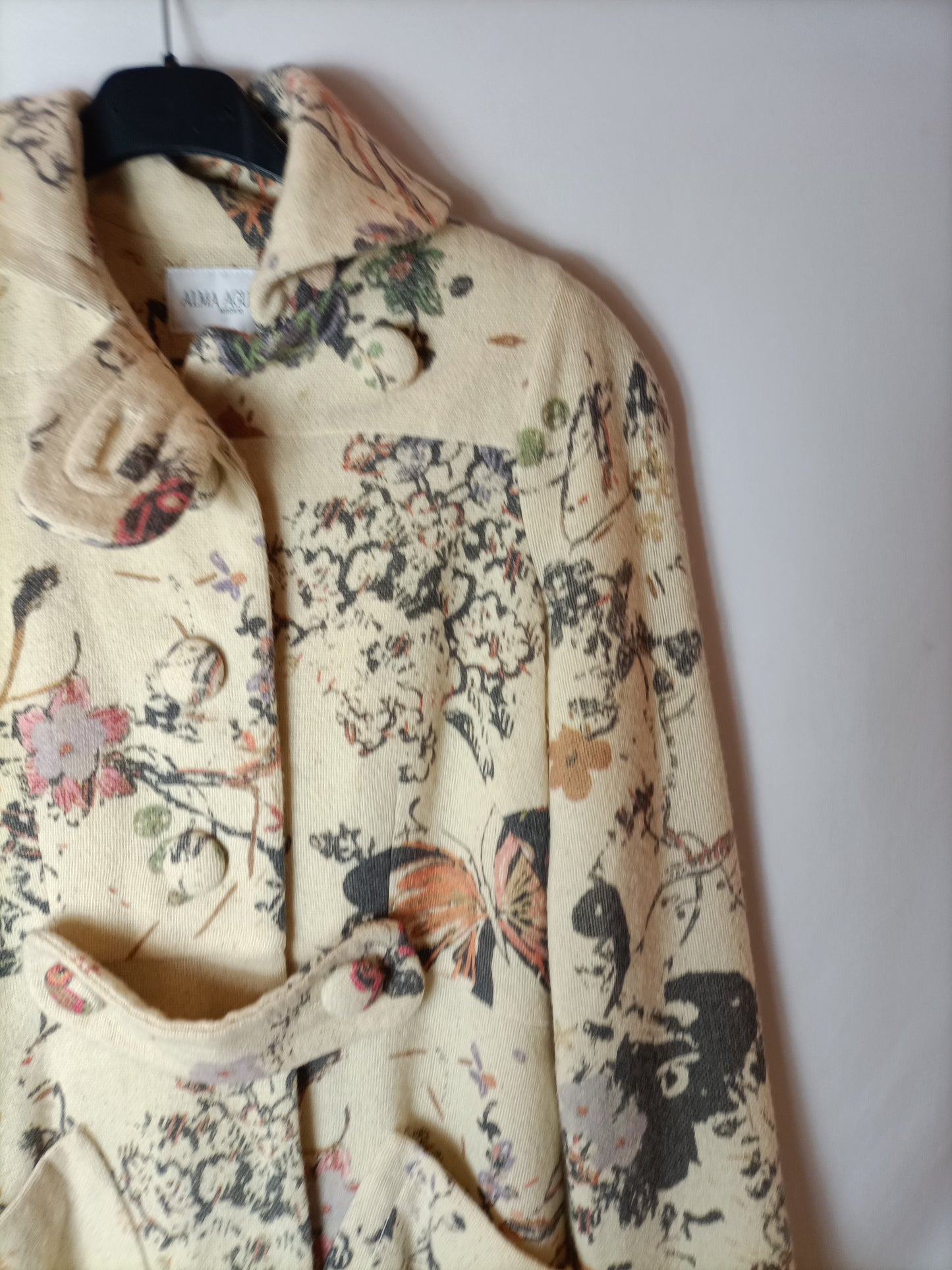 SOUL AGUILAR. Beige floral coat T.38
