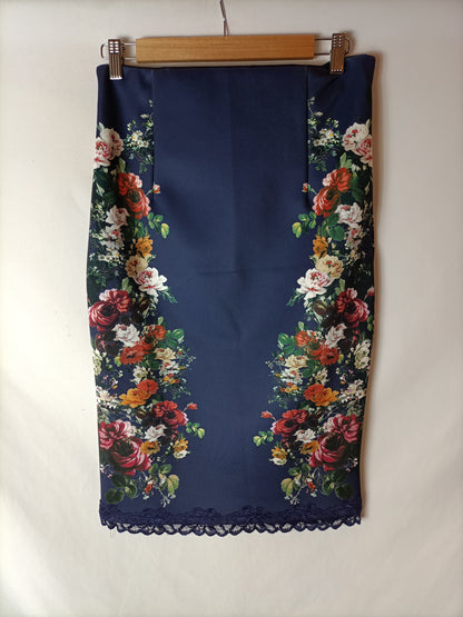 ZARA. Floral fitted skirt Tm
