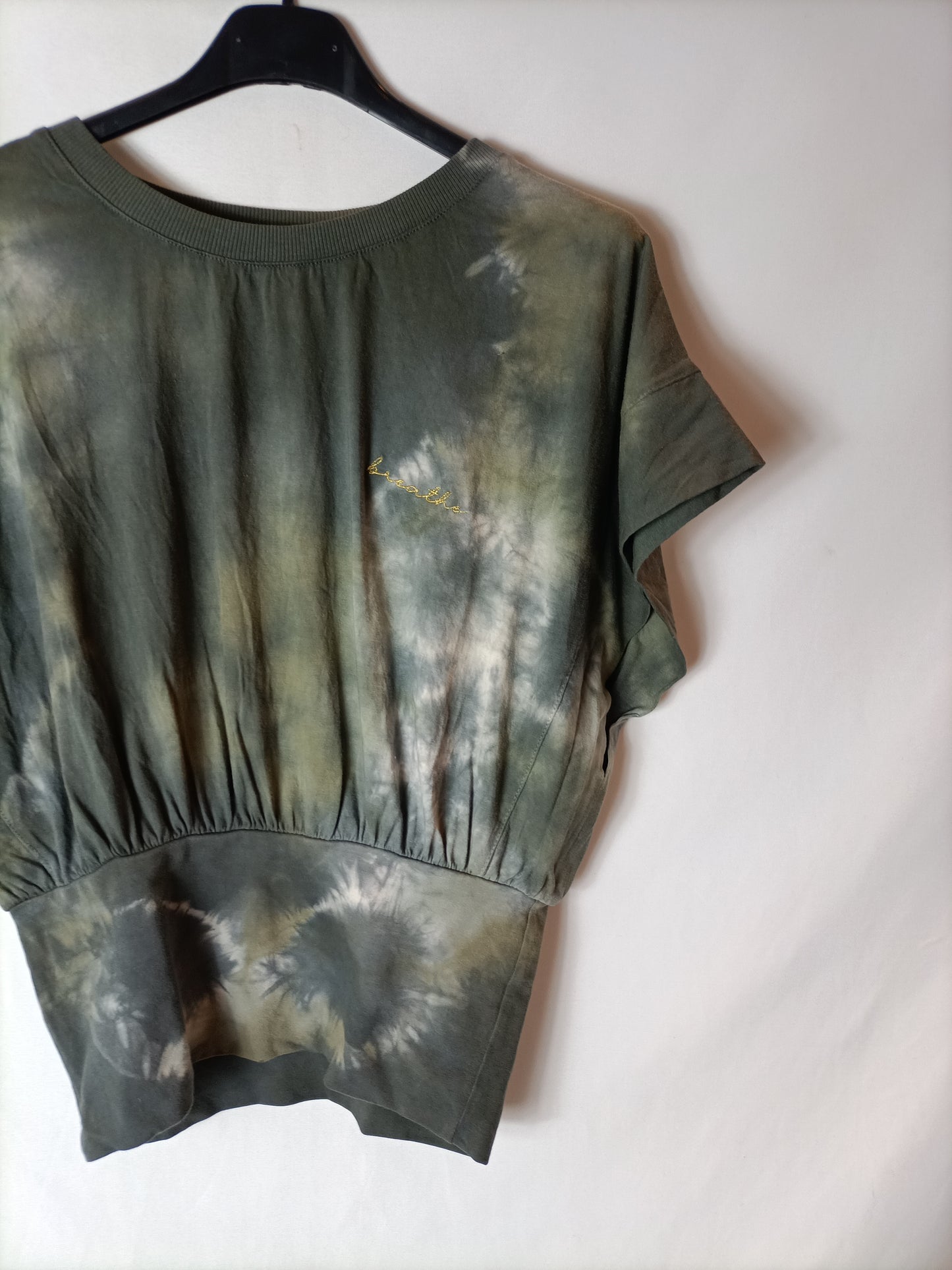 SEVENTEES. Camiseta verde tie dye T.1(s)