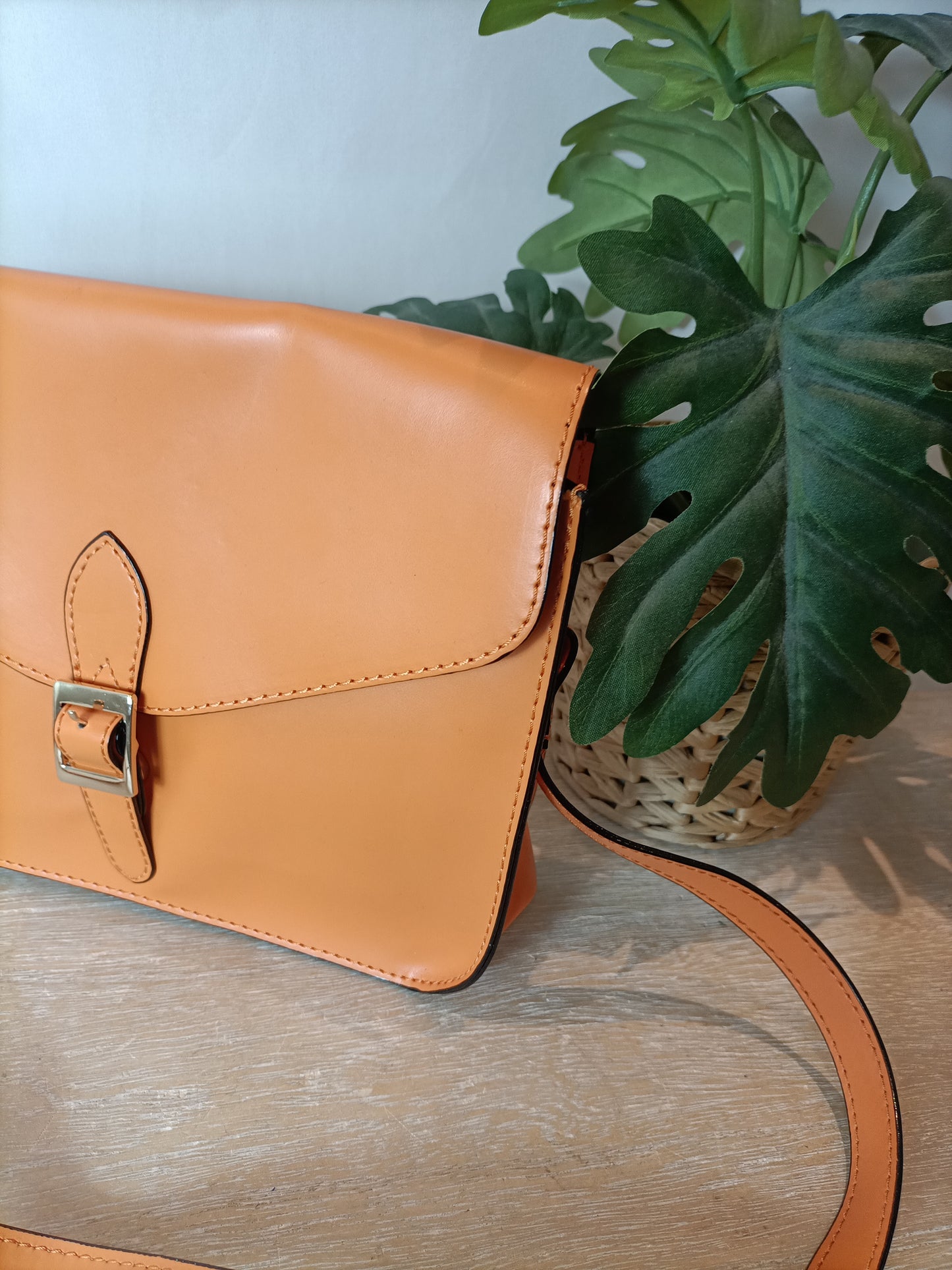 MISAKO. Orange shoulder bag