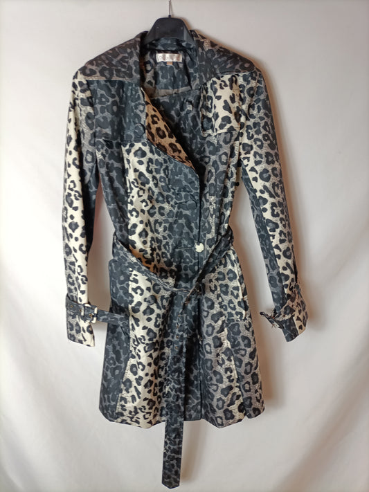 DOLCE VITTA. Gabardina animal print. T XL (S/M)