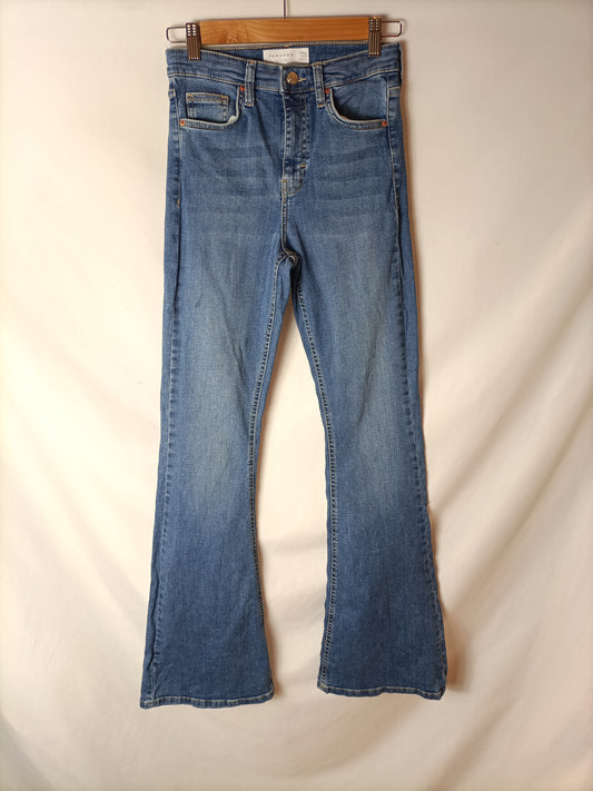 TOPSHOP. Pantalón campana denim T.32