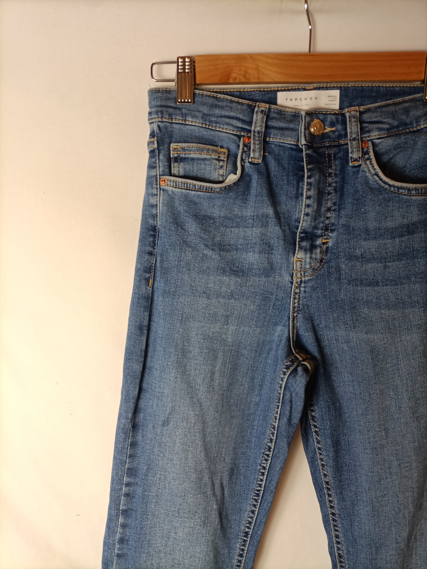 TOPSHOP. Pantalón campana denim T.32