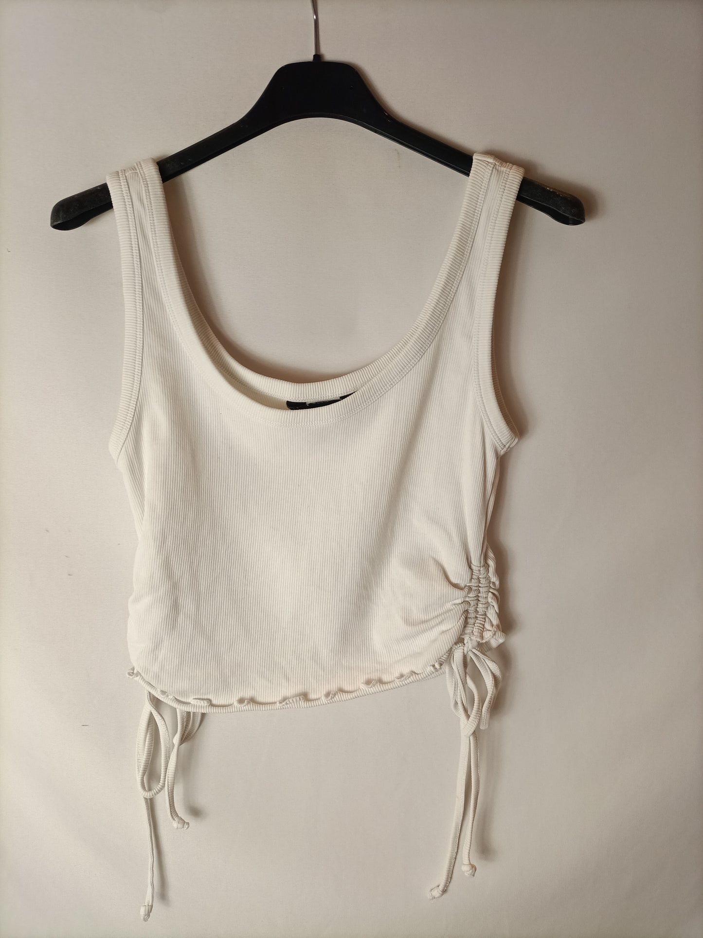 NEW LOOK. Ribbed bench top T.38