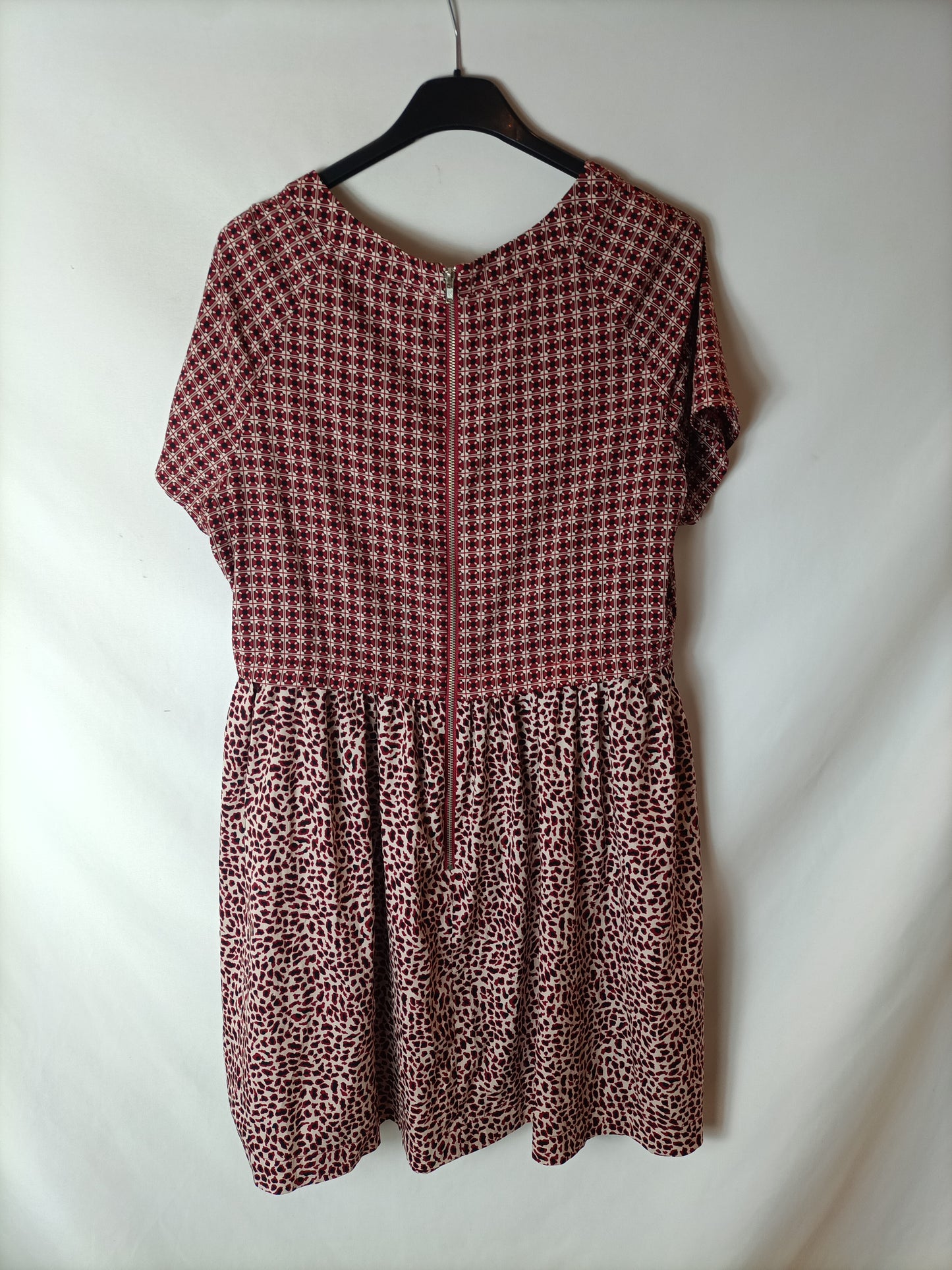 TOPSHOP. Vestido corto estampado T.38