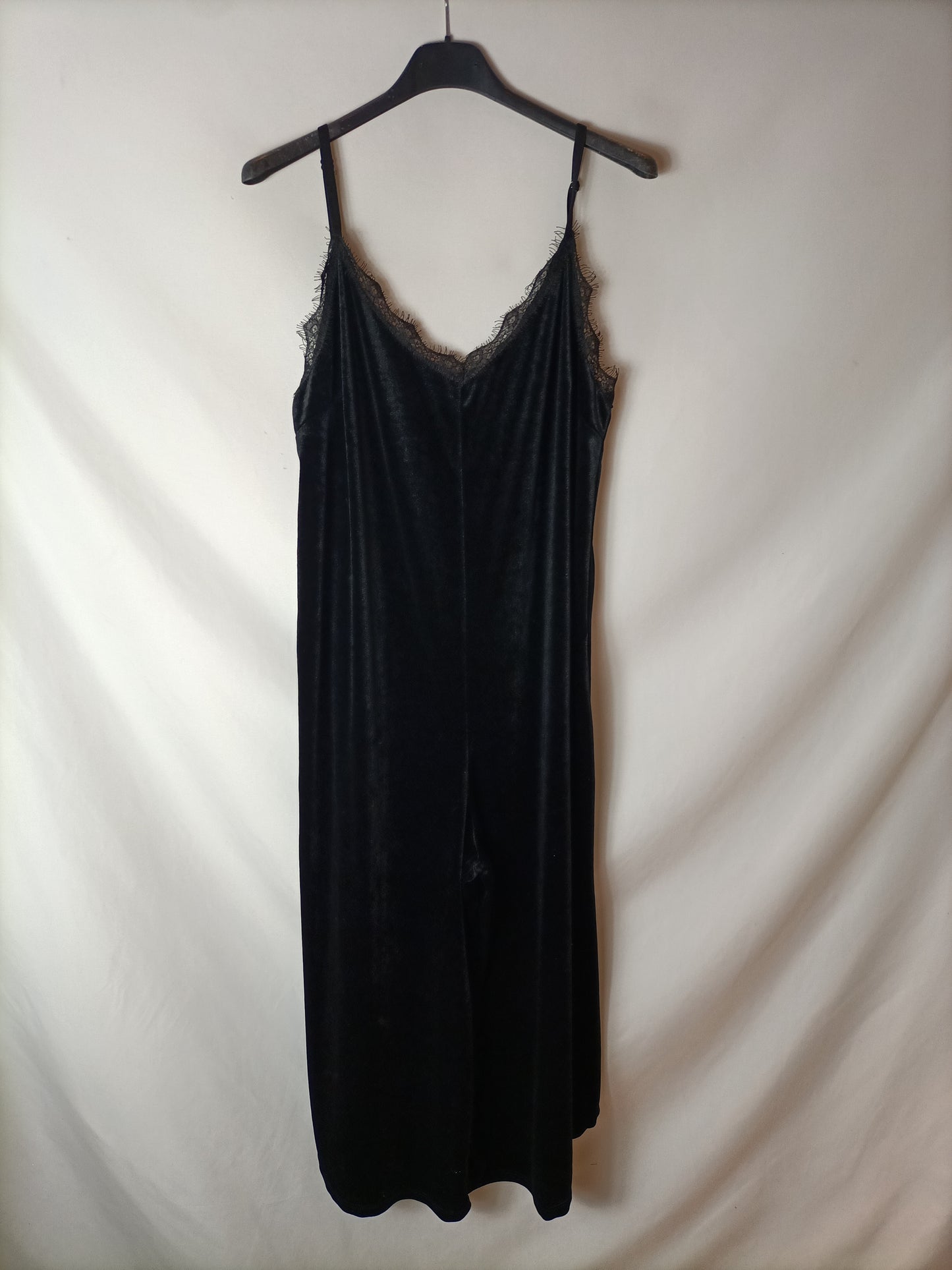 OTRAS. Mono culotte terciopelo negro. TU (m/l)