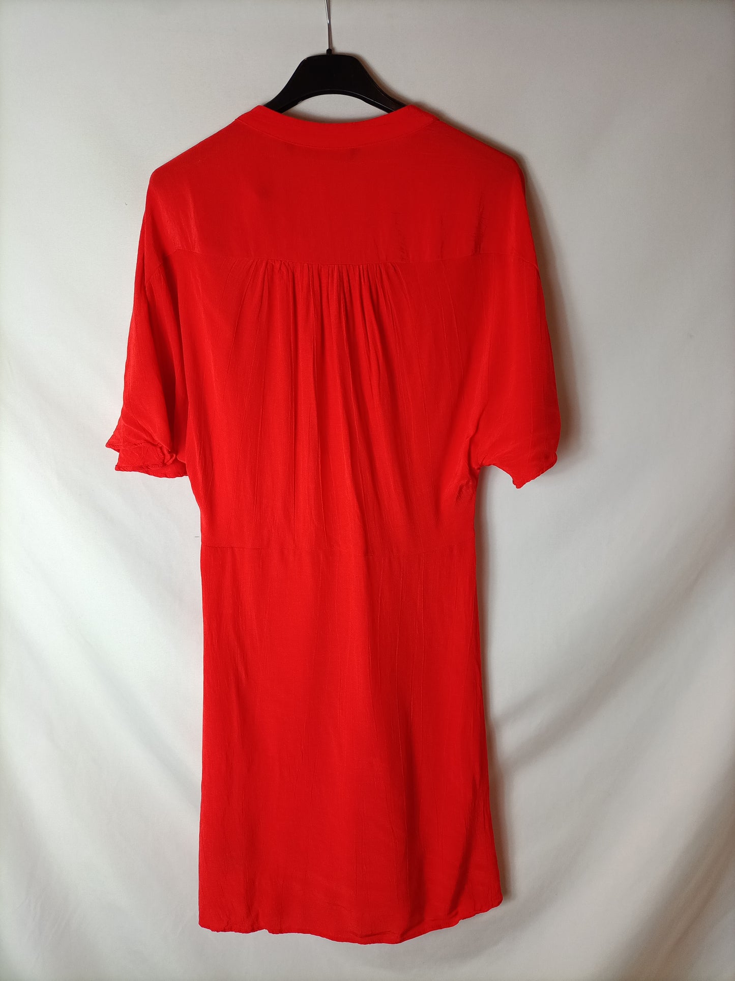 ZARA. Vestido rojo abotonado. T S