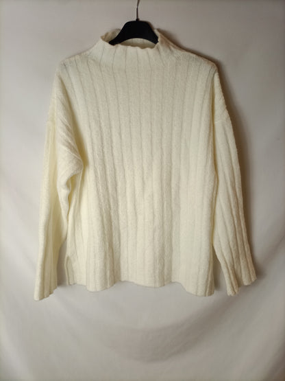 OTHERS. White turtleneck sweater. YOU (s/m)