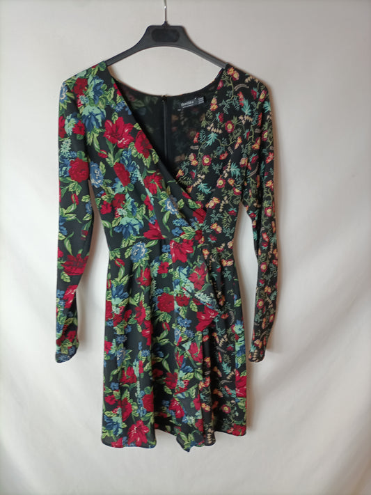 BERSHKA. Vestido negro flores T.xs