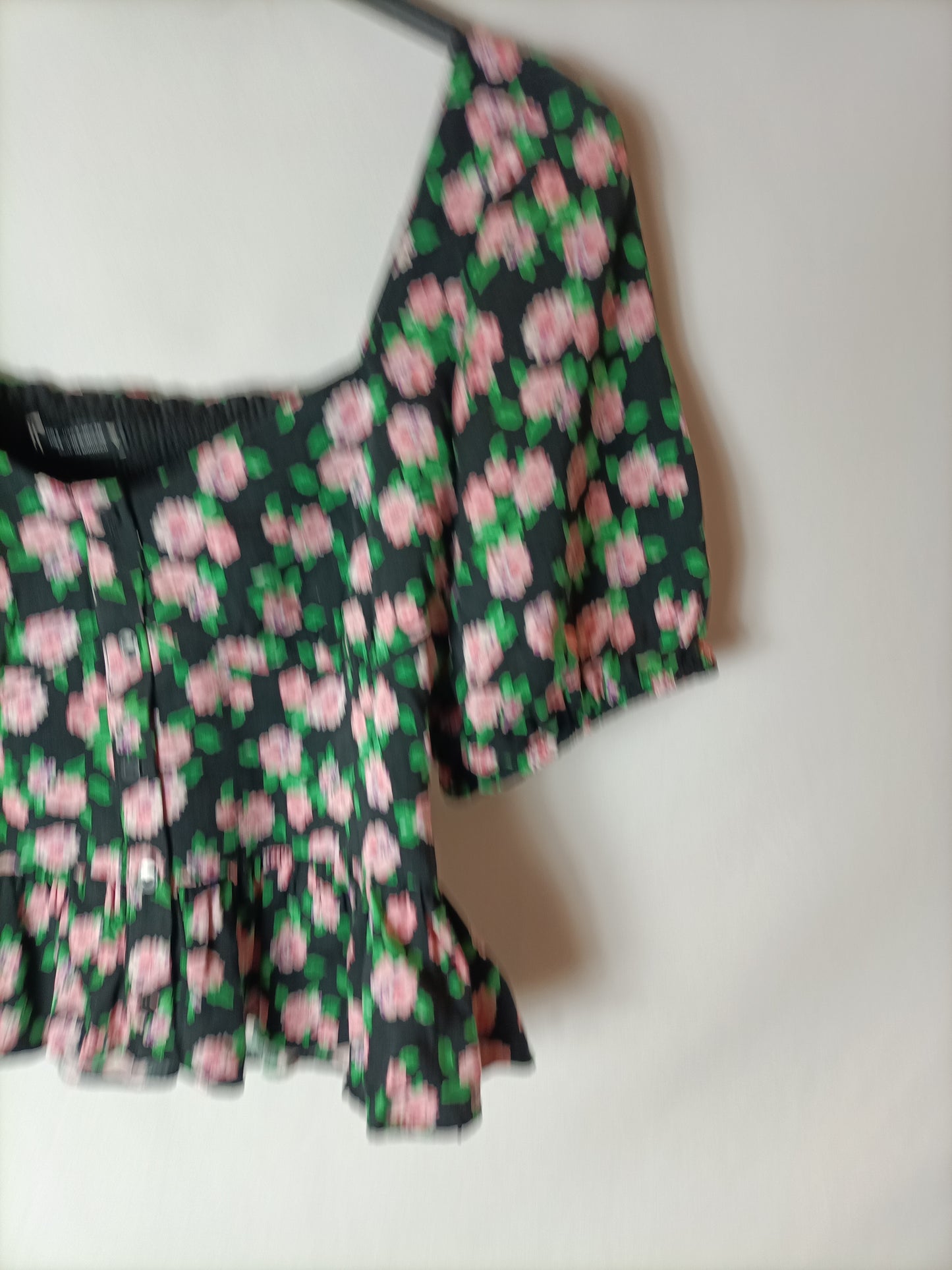 ZARA. Black floral Ts top