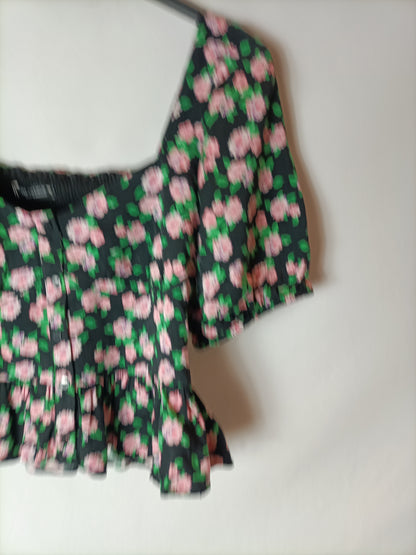 ZARA. Black floral Ts top