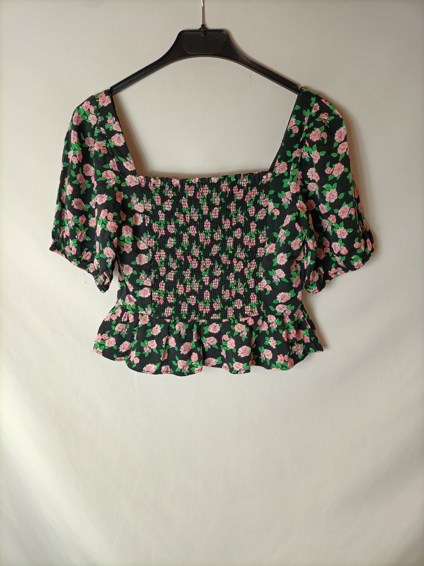 ZARA. Black floral Ts top