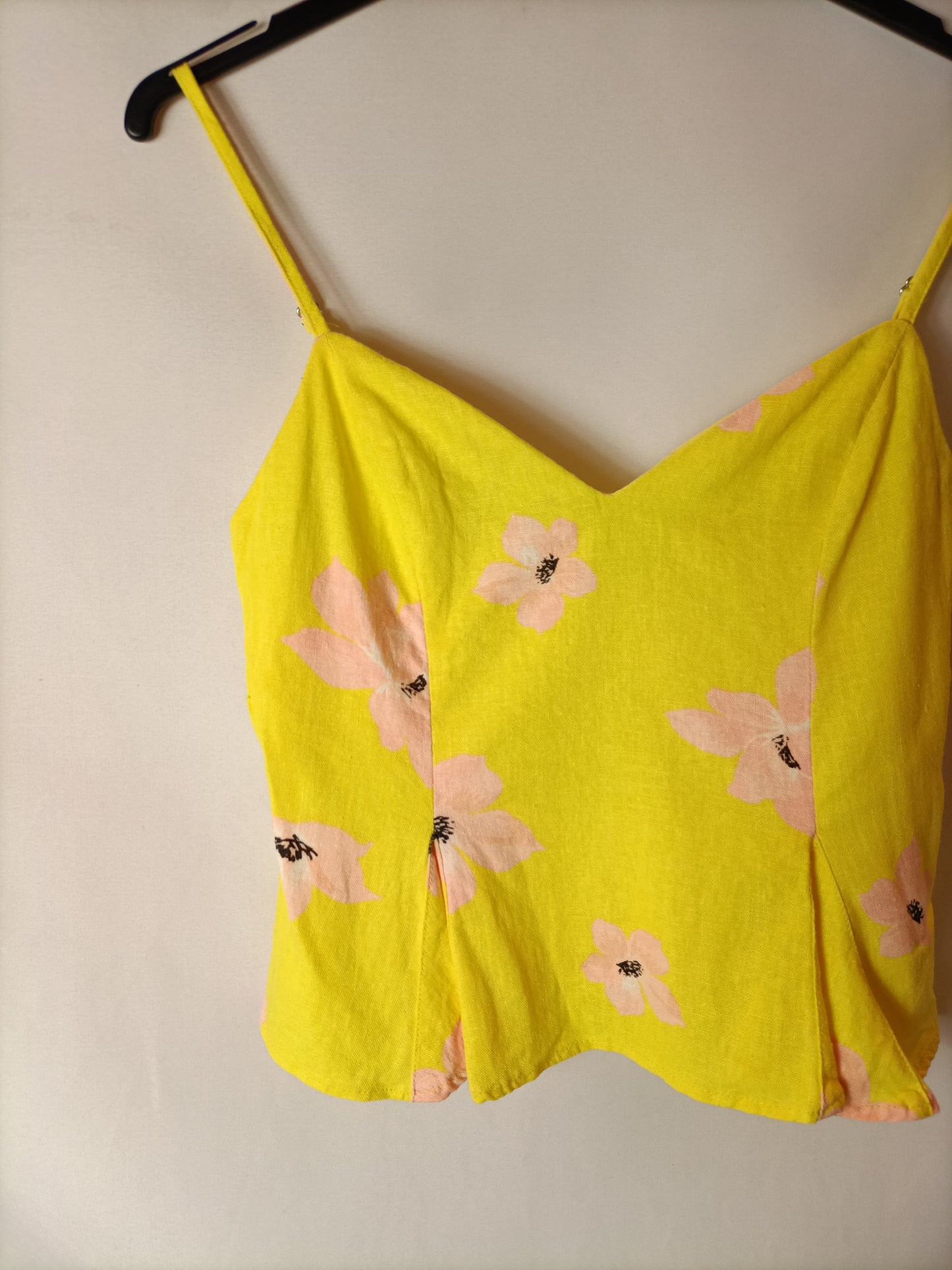 ZARA. Top amarillo flores T.XS