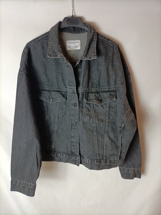 PULL&BEAR. Cazadora denim negra T.s