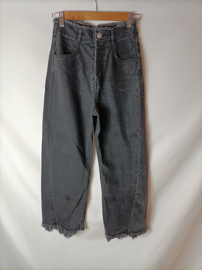 ZARA. Pantalón culotte negro T.34