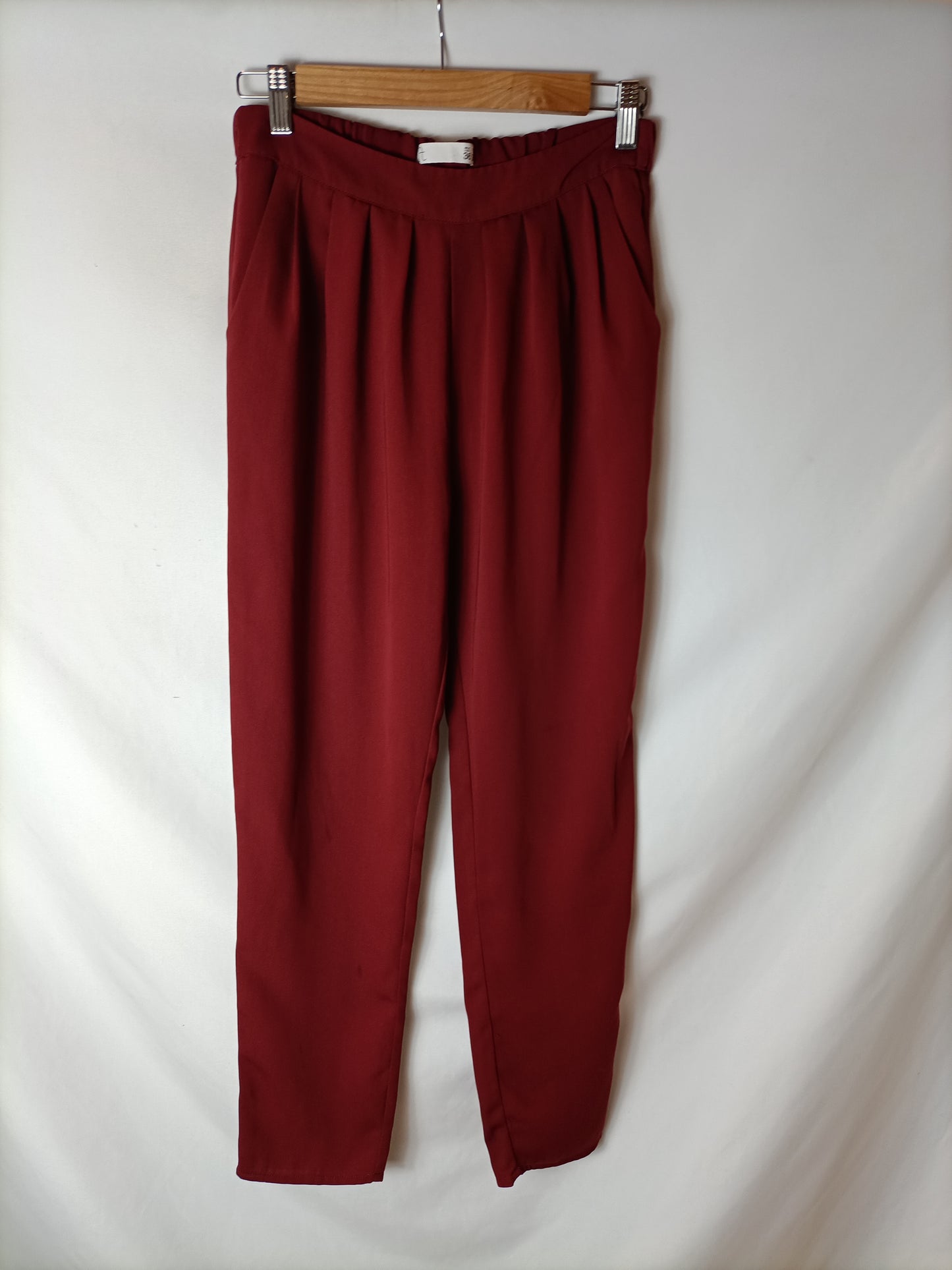 LEFTIES. Flowy burgundy trousers, size 36