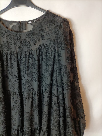 ZARA. Black textured Ts dress