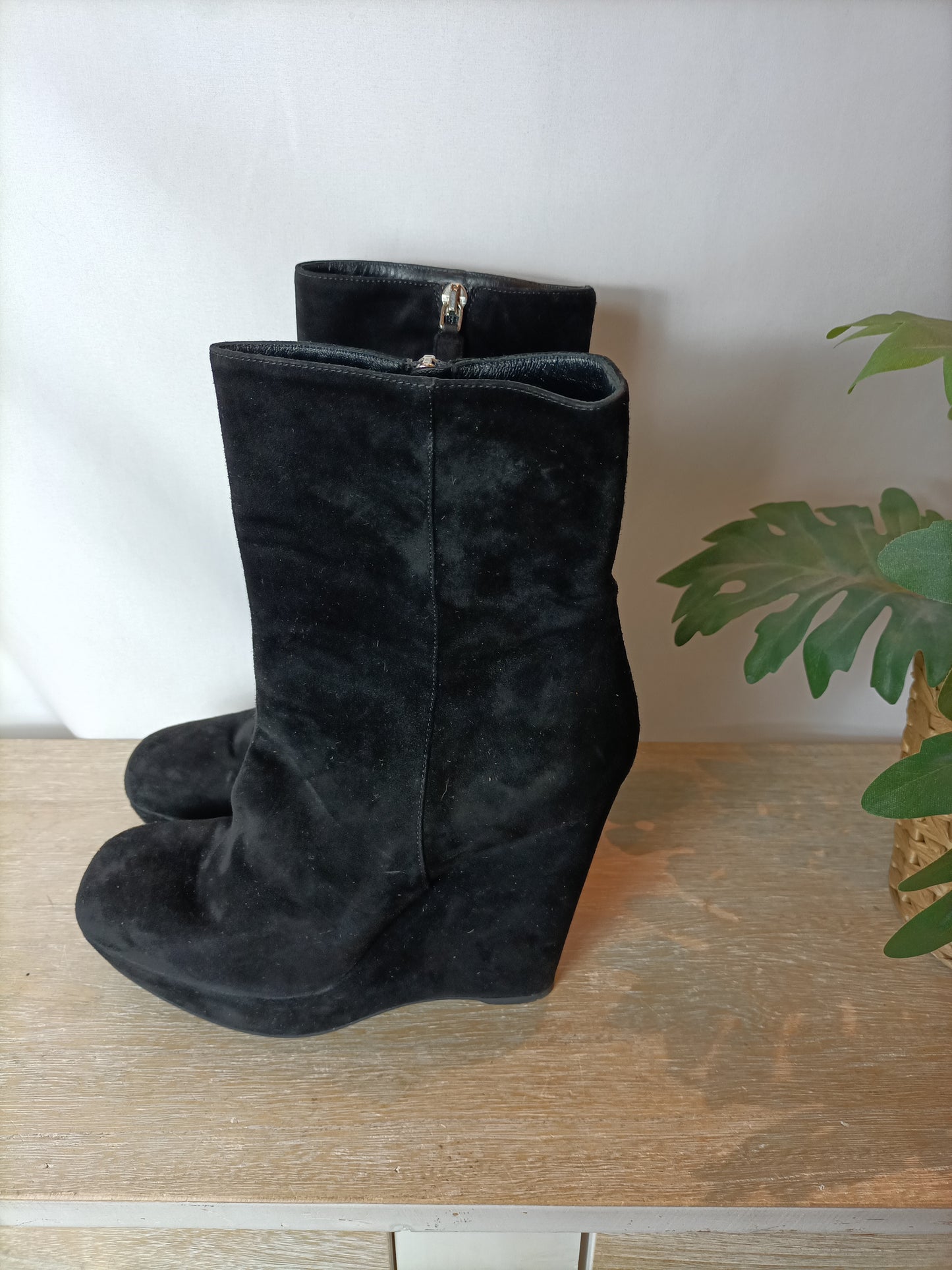 PRADA. Leather platform ankle boots. Size 40