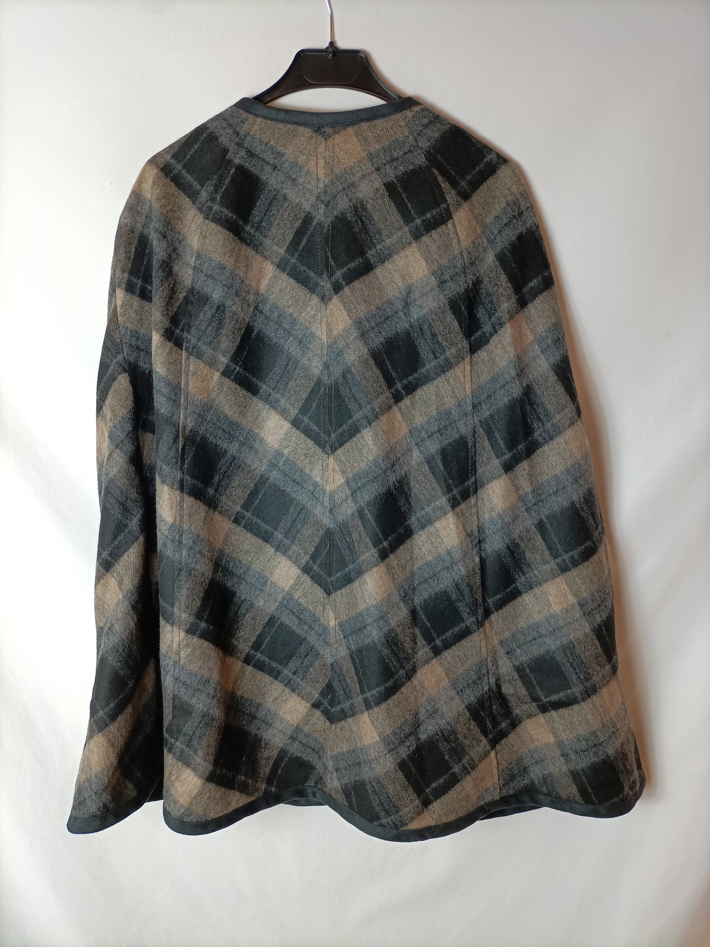 ZARA. Abrigo capa cuadro T.m